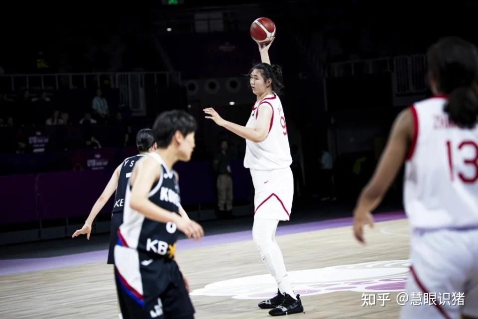 亚洲杯-张子宇11分钟13分女篮狂胜印尼51分