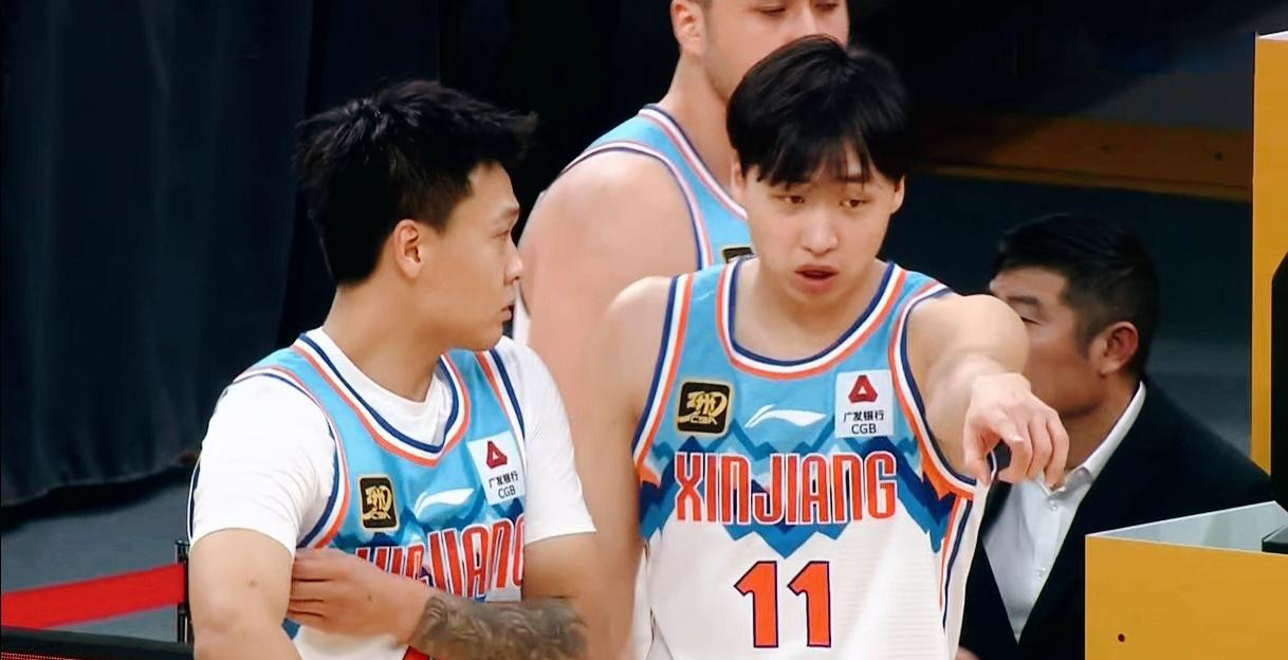 包含CBA季前赛新疆广汇vs浙江稠州前瞻：赵睿首秀引爆焦点战的词条