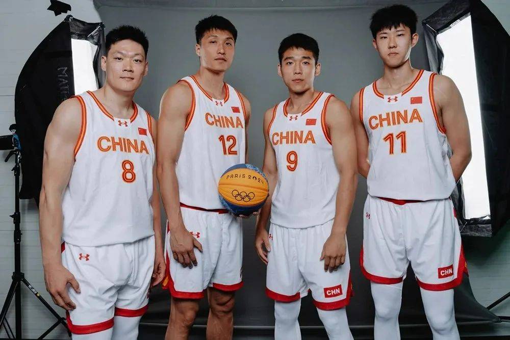 给力！中国三人男篮力克世界第1张宁独揽11分的简单介绍
